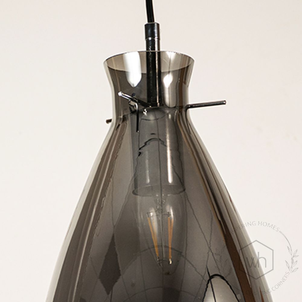 Ariya Glass Pendant Light closeup