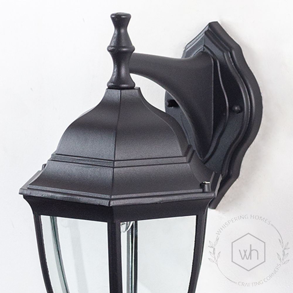 Oxford Outdoor Wall Lantern - Large Closeup