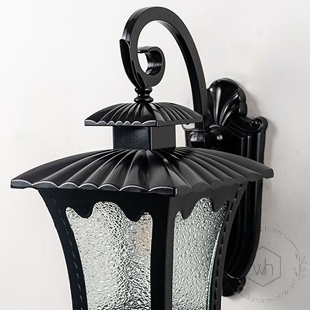 Vintage Outdoor Wall Light - Black Closeup