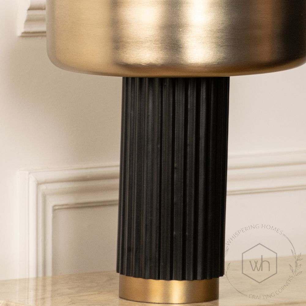 Serenella Metal Table Lamp Closeup