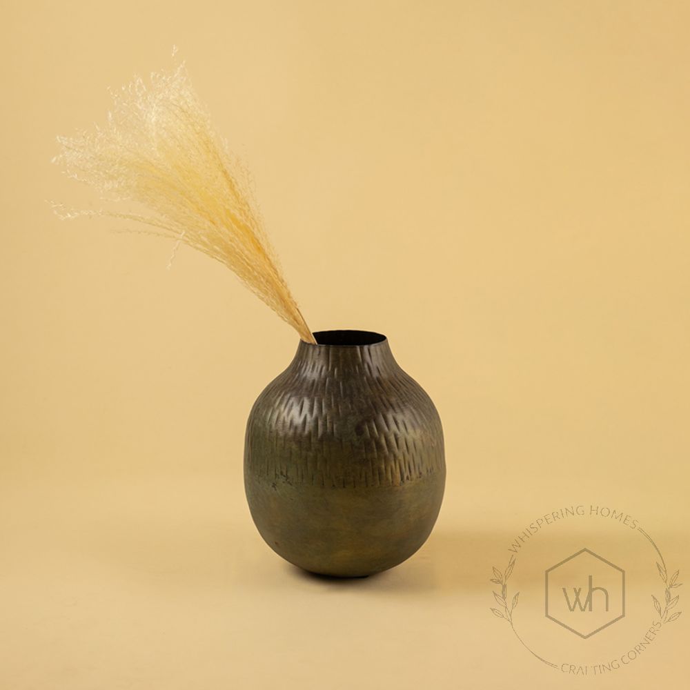 Sindhu Vase - Green Large Lifestyle