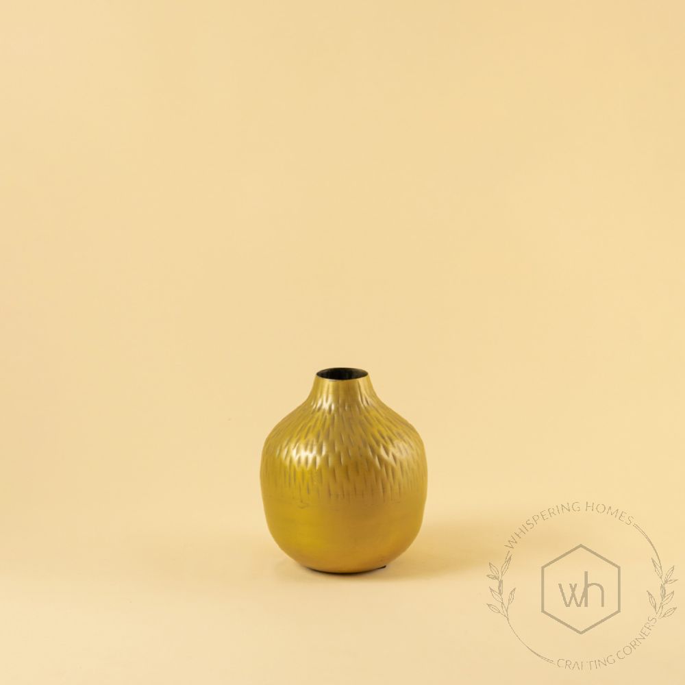 Sindhu Vase - Gold Small White Background