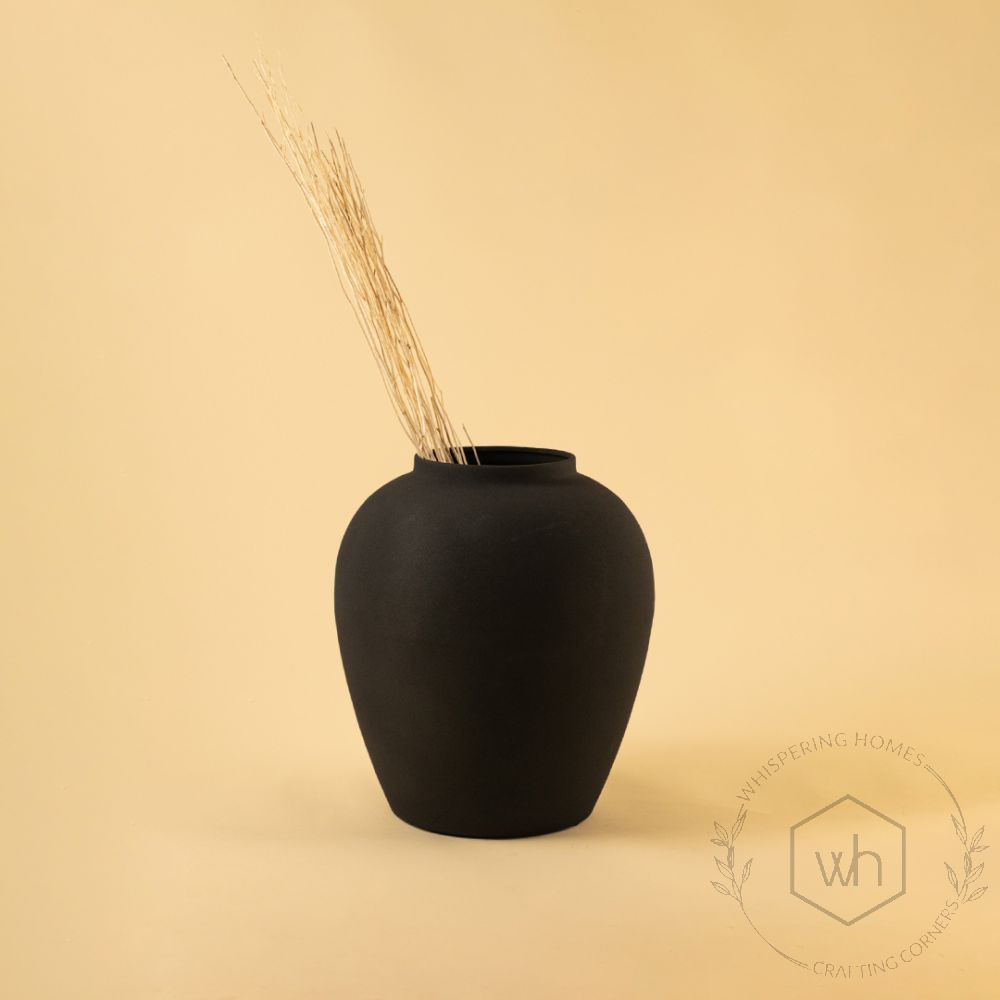 Kumbh Vase - Black Lifestyle