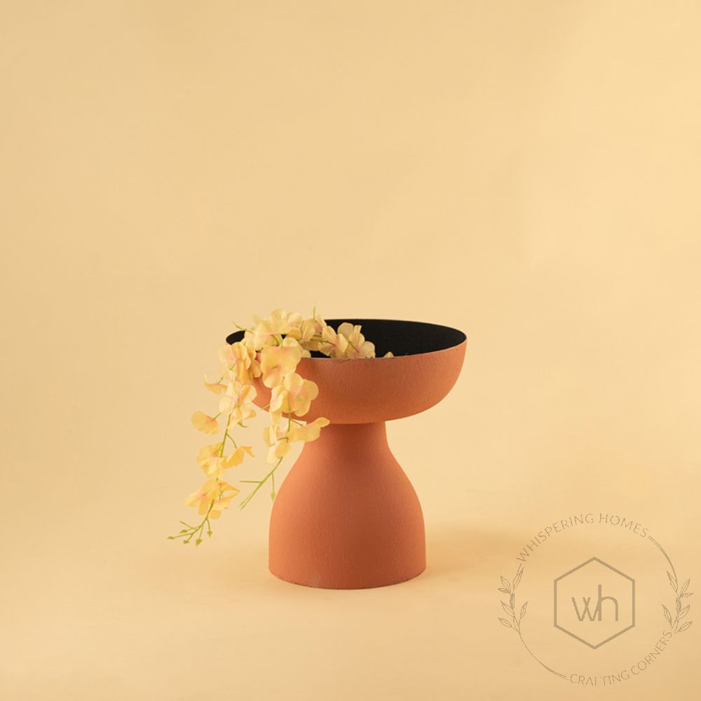 Takht Vase - Peach Lifestyle