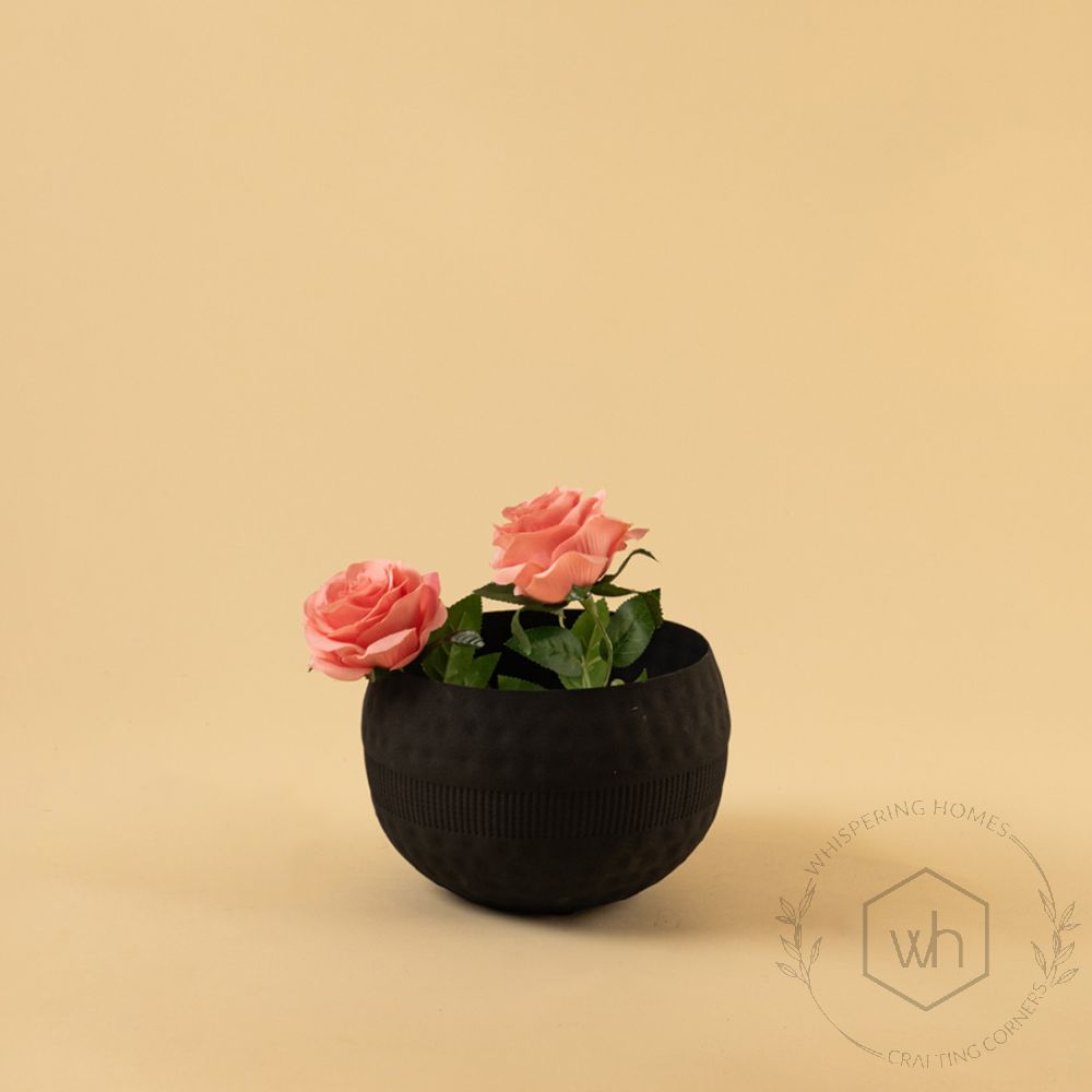 Zarb Vase - Black Large Lifestyle