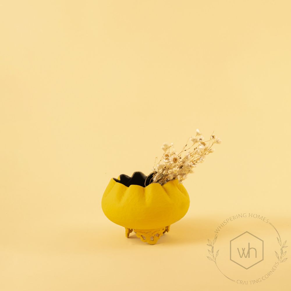 Gul Vase - Yellow Small Lifestyle