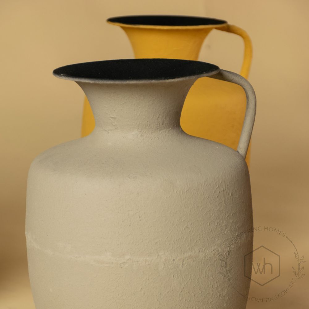 Kāseh Vase - Grey Closeup