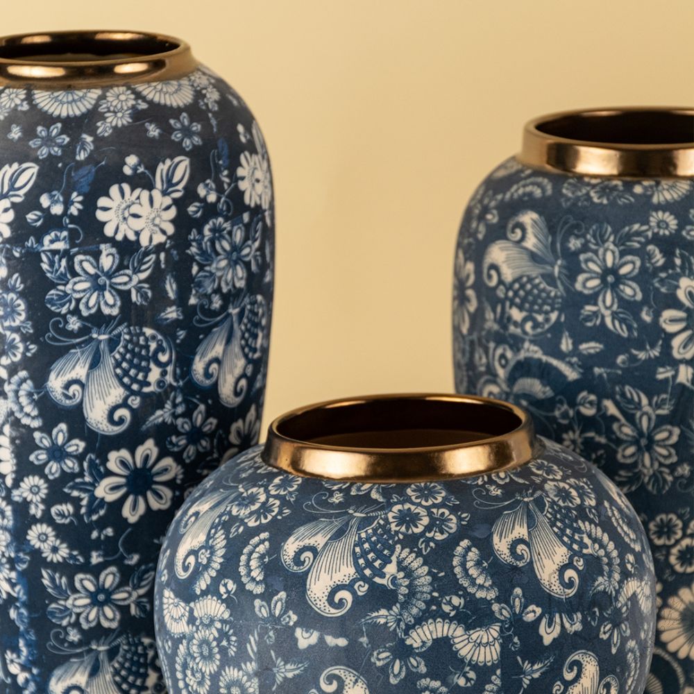 Chinese Blue Retro Vase Medium Closeup 