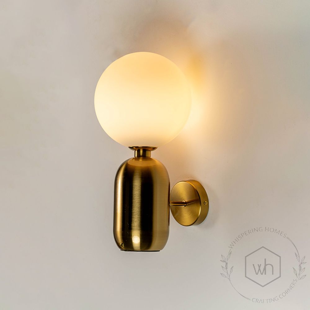 Aballs Wall Light - Gold & White Light On White Background