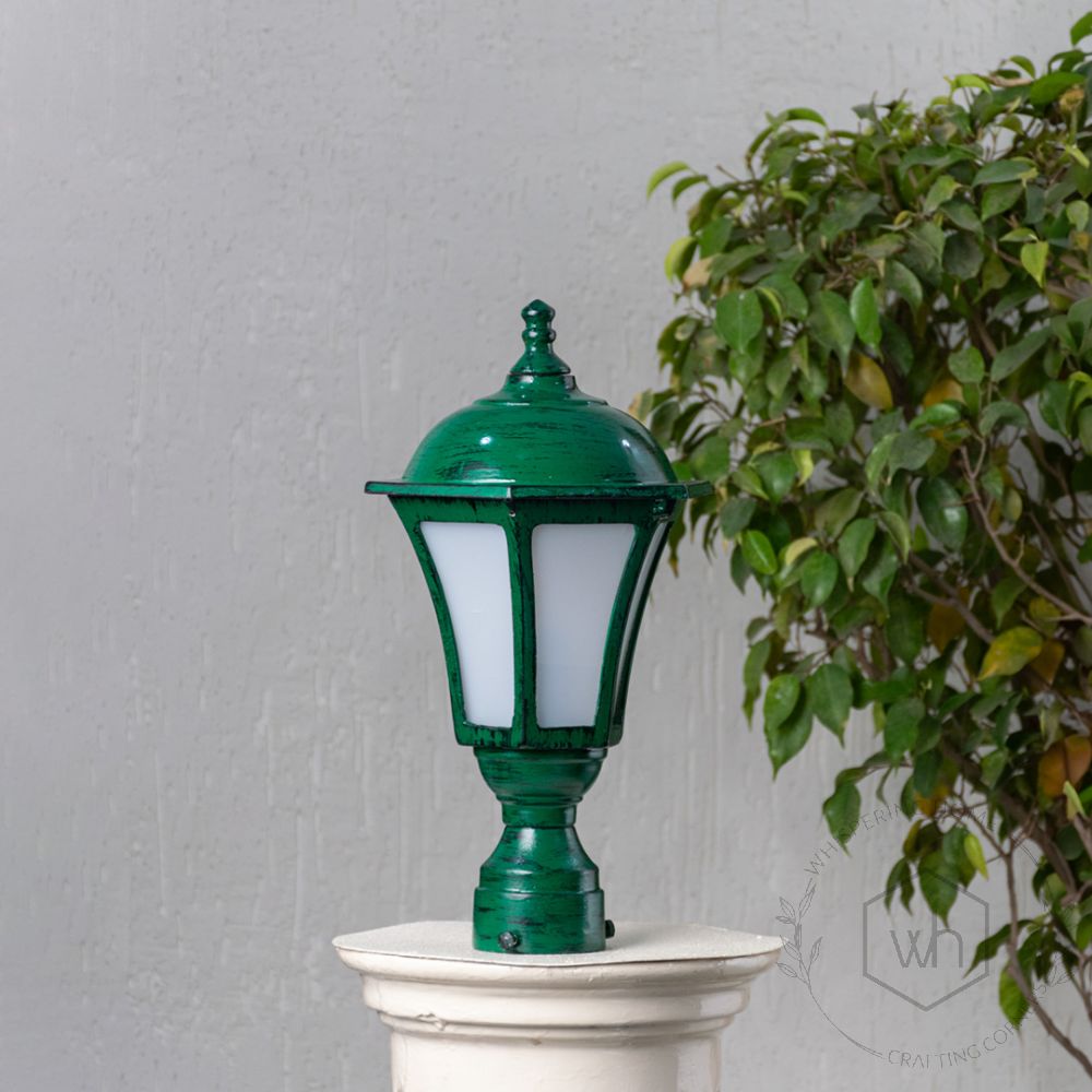 Classic Antique Green Outdoor Gate Light