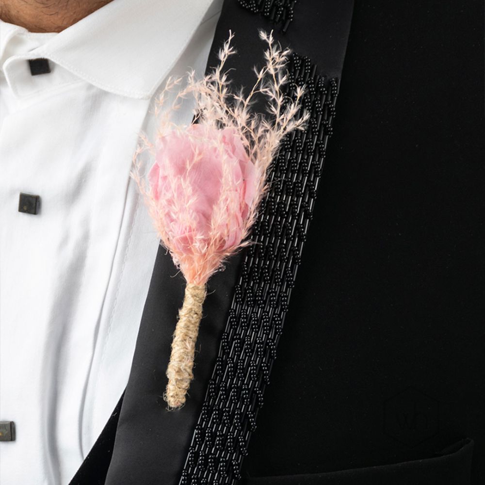 Cruz Boutonniere Closeup