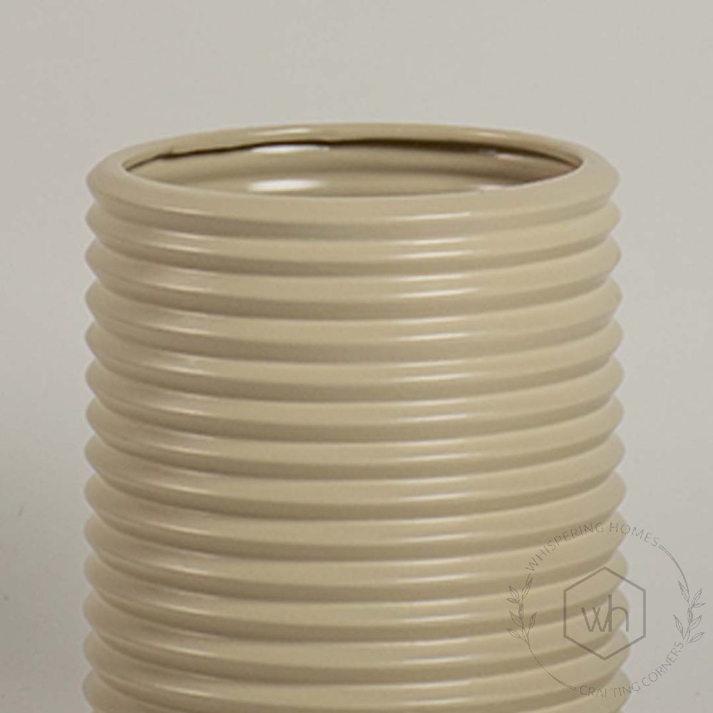 Gytte Off-White Ceramic Flower Vase
