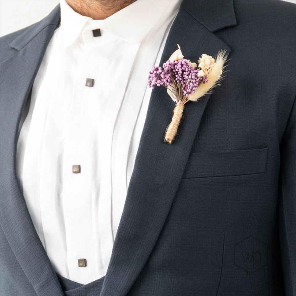 Jimbo Boutonniere Black Background