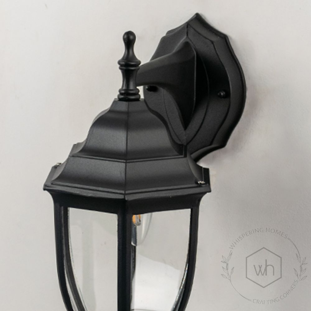 Oxford Outdoor Wall Lantern - Small Closeup