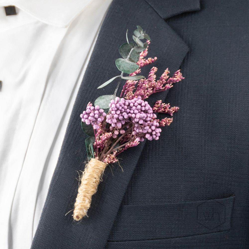 Tomas Boutonniere Closeup