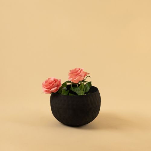 Zarb Vase - Black Large Lifestyle