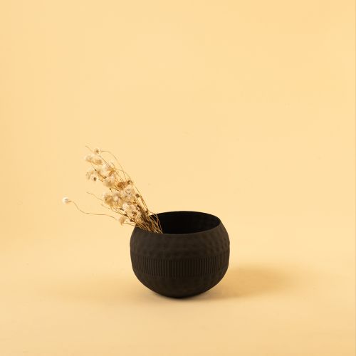 Zarb Vase - Black Small Lifestyle