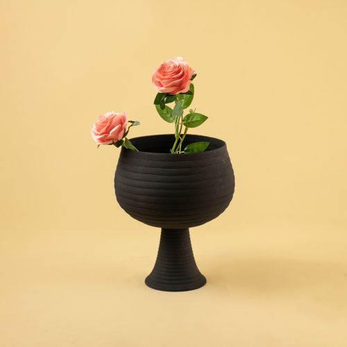 Opus Vase - Black Lifestyle