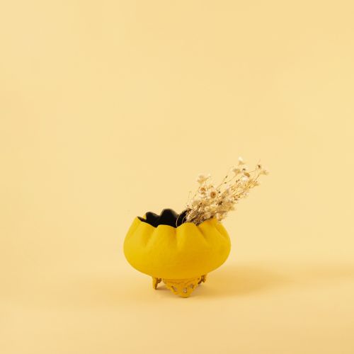 Gul Vase - Yellow Small Lifestyle