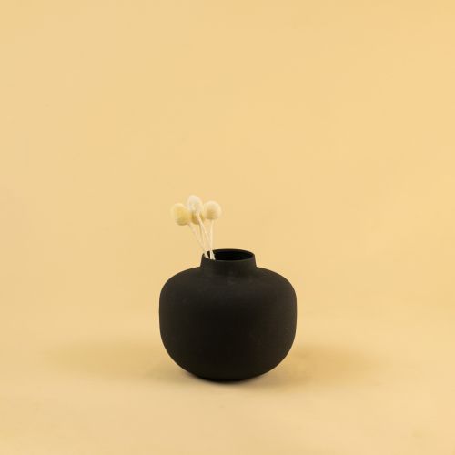 Gharvi Vase - Black Lifestyle