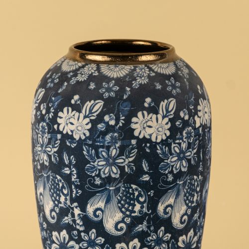 Chinese Blue Retro Vase Large Closeup 1