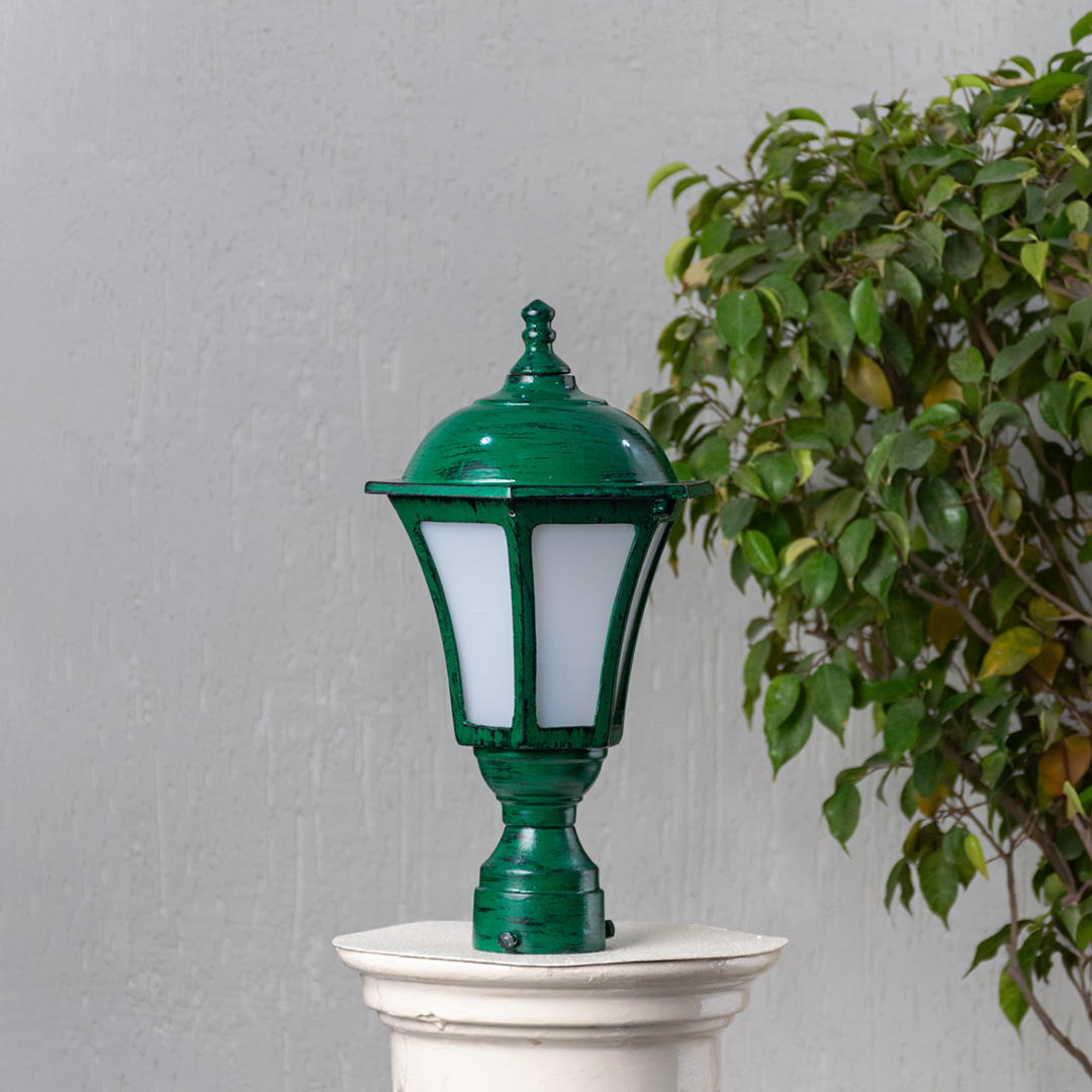 classic_antique_green_outdoor_gate_light_hover